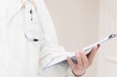 “浑身不得劲”门诊冲上热搜，亚健康人群需求受关注