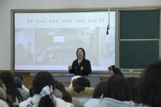 匠心非遗润青春 大手小手共赋能——长沙民政职院商学院开展志愿者培训活动