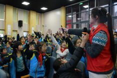 情景剧场+互动游戏，长理学子走进滨江小学开展普法活动