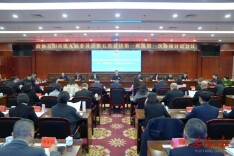 谢卫江参加岳阳市政协九届五次会议第一联组讨论