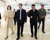 黄军其督导检查节假日城市运行、安全生产及大客流应对工作