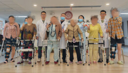 岳阳市中医医院助力76岁退休教师重获新“髋”