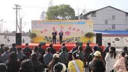 华一明辉中学同学们种的蔬菜丰收了！爱心义卖为患病学友送温暖