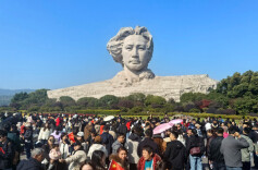 湖南日报新年致读者：胸怀梦想的远征，不惧千山万水