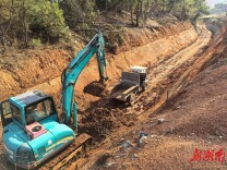 栗江电灌站开展清淤攻坚