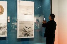 Invitational Exhibition on Works of Renowned Hunan Flower-and-Bird Painters Opens in Liling