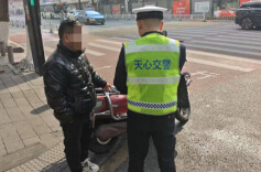 无证 假牌！长沙两“电的”司机被拘留！ 