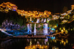 深山古镇名扬海外火爆出圈@湖南日报头版头条