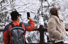 银装素裹迎客来
