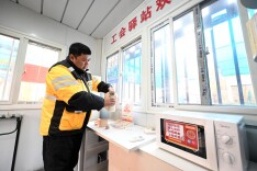 中国为新就业形态劳动者撑起温暖“保障网”