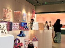 山色织潮・文创入怀——怀化学院织绣技艺研培助力非遗活态传承