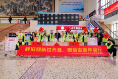 长沙民政职院携手长沙火车站开展元旦志愿服务活动