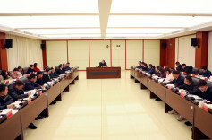 毛万春在省地方志编纂院宣讲调研