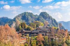 Stunning Winter Scenery in Shibadong Village