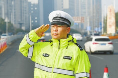 一“马”当先 路畅人安——记“全省担当作为优秀干部”马鬃飘