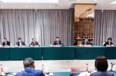 Acting Mayor Chen Bozhang Attends Deliberation Sessions of Yuelu District, Changsha County Delegations