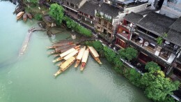 范诚：小溪村的吊脚楼