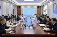 湖南高院、湖南省律师协会召开交流座谈会