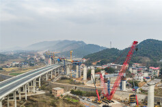 Luhong River Grand Bridge Construction in Full Swing