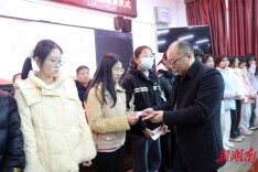 慈善坚守12载，“王国丰慈善助学金”惠泽新田一中2888名学子