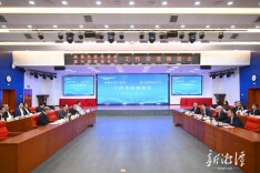 胡贺波李永亮率队到中国建设银行湖南省分行、交通银行湖南省分行对接工作