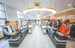 北京所有中小学，明年底将告别校外供餐