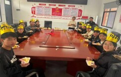 南县浪拔湖镇中学：集体生日暖心田 温情守护伴成长