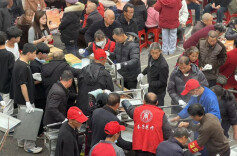 青春担当馈乡邻 千人盛宴绘和美——“99后”卖鱼妹陈逗逗举办黄鹤村文化盛事