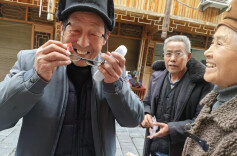 为近4500名老人免费配发老花镜，传递清晰“视”界