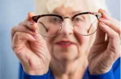 戴老花镜后，度数会越来越高？这些误区小心中招