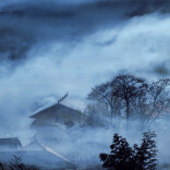 柴火噼啪，腊香漫溢：奉嘎山人家的清晨滋味