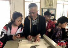 家校社协同育人的“君山模式”：从家之根到世之梁