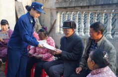 凤凰消防进村“开课”：院坝里讲安全，手把手教灭火