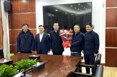 王一鸥在长沙走访慰问联系服务专家