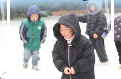 冬日映像·雪韵校园丨常德市武陵区实验幼儿园:萌娃雪地撒欢记