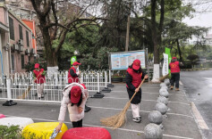 迎寒而上！衡阳市政府机关一幼儿园党支部清雪护校园