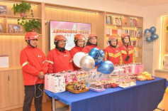寒冬里的那抹“甜”——13位新就业形态劳动者工会驿站许下生日愿望
