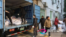 迎战冰雪 湘潭县党员干部冲锋在前