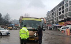 寒潮砺担当 冰雪守通途——邵阳县交通运输局综合行政执法大队全力筑牢雨雪冰冻安全防线