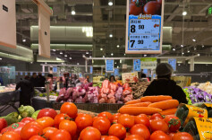 西红柿价格从5块到9块，市民直呼“涨得明显”，市场供应平稳