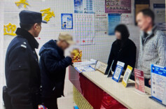 风雪交加的深夜，宾馆老板却拒收他的房费……