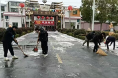 沅江市第三中学开展扫雪除冰行动