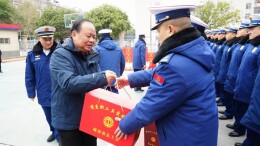 周农深入省直和长沙市开展走访慰问