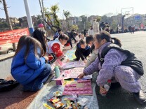 萌娃掌柜上线！弘高社区跳蚤市场解锁成长新体验