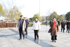 张家界市副市长调研麓山国际慈利四中托管帮扶工作