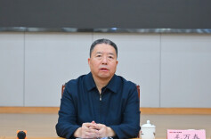 毛万春在部分驻湘保险机构调研