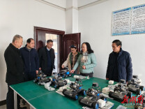 湘潭大学开展实验室安全检查