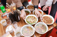 一碗米粉八家合体，比革鲸在友阿奥莱打造“湖南第二粉”