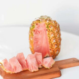 800元一颗仍遭疯抢！粉菠萝热度能否持久|消费新观察