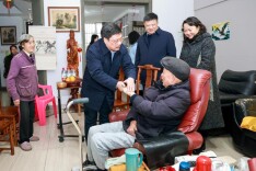 湖南中医药大学走访慰问老同志 共话发展暖心聚力